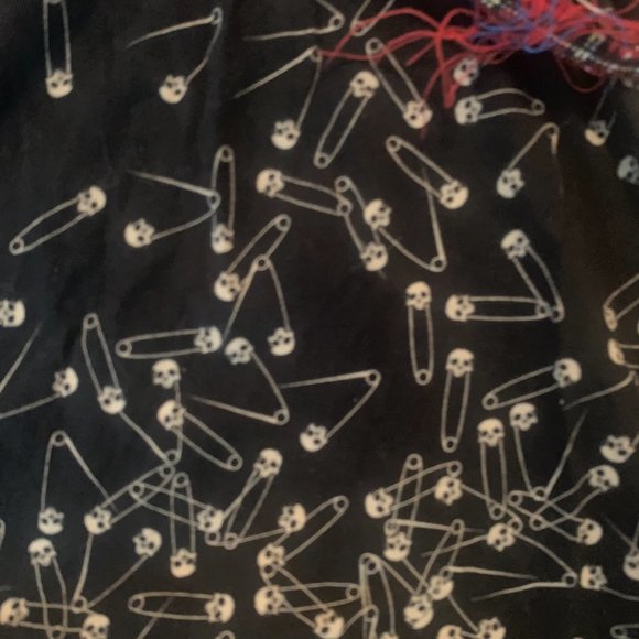 Original Cult size large top, safety pin skulls, good con. 100%cotton - Picture 3 of 5